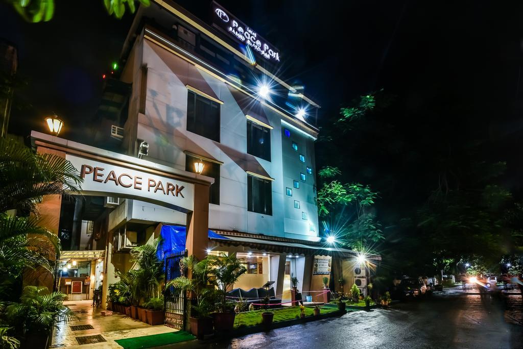 Hotel Peace Park Panvel Eksteriør bilde