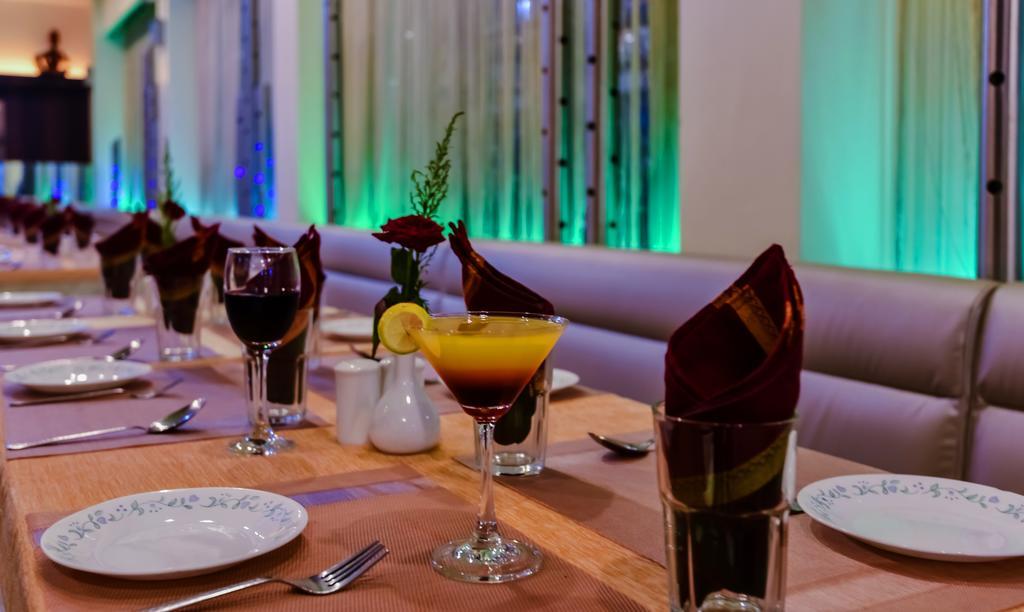 Hotel Peace Park Panvel Eksteriør bilde